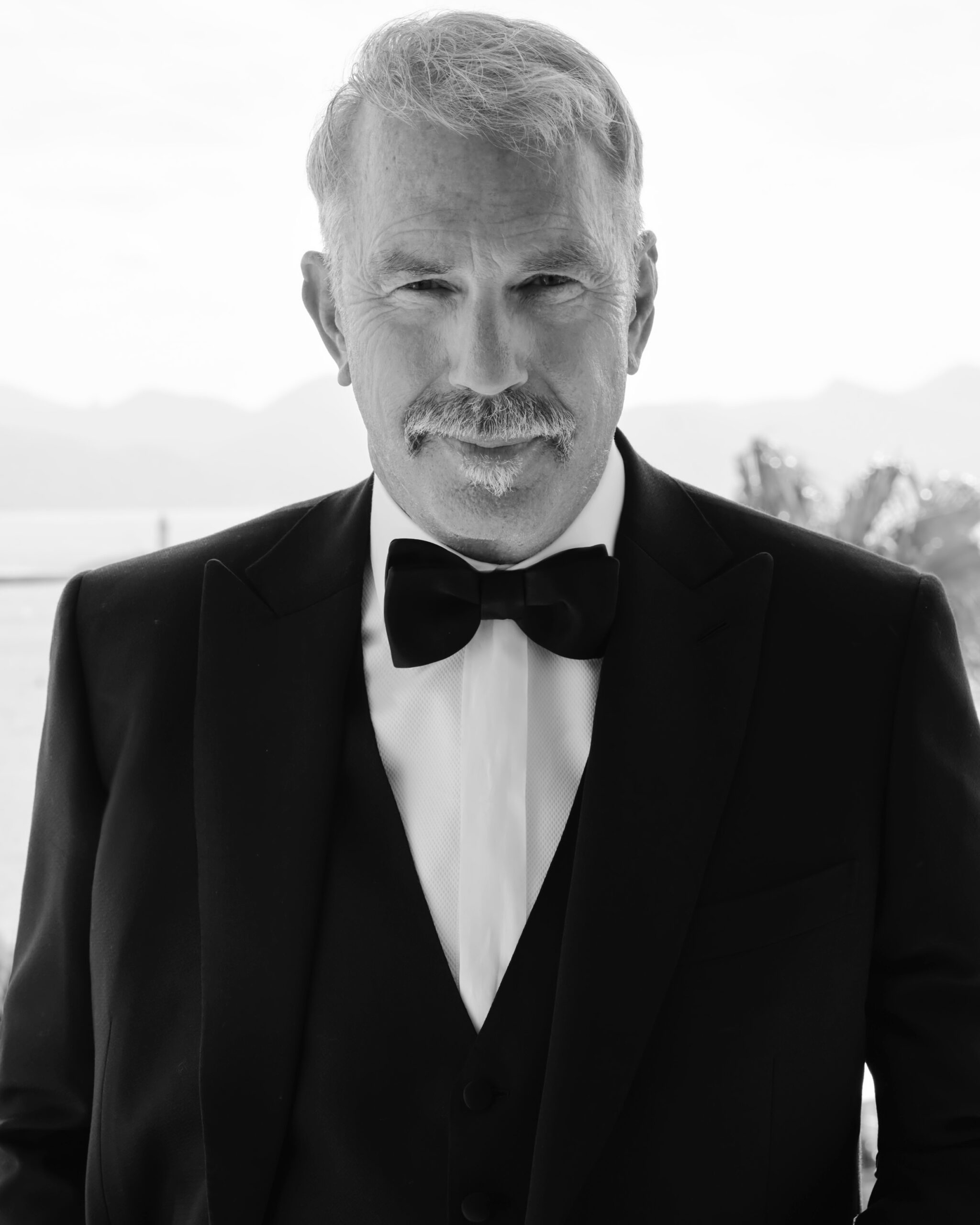 Kevin Costner premiato con la Colonna d’Oro alla Carriera al Magna Graecia Film Festival.