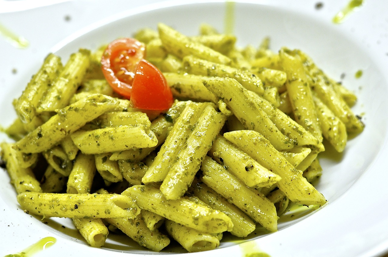 Pasta al Pesto alla Genovese (Ricetta Originale)